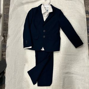 Boys size 4 suit set. 3 pieces (blazer, shirt, pants).  Solid, bold dark blue.